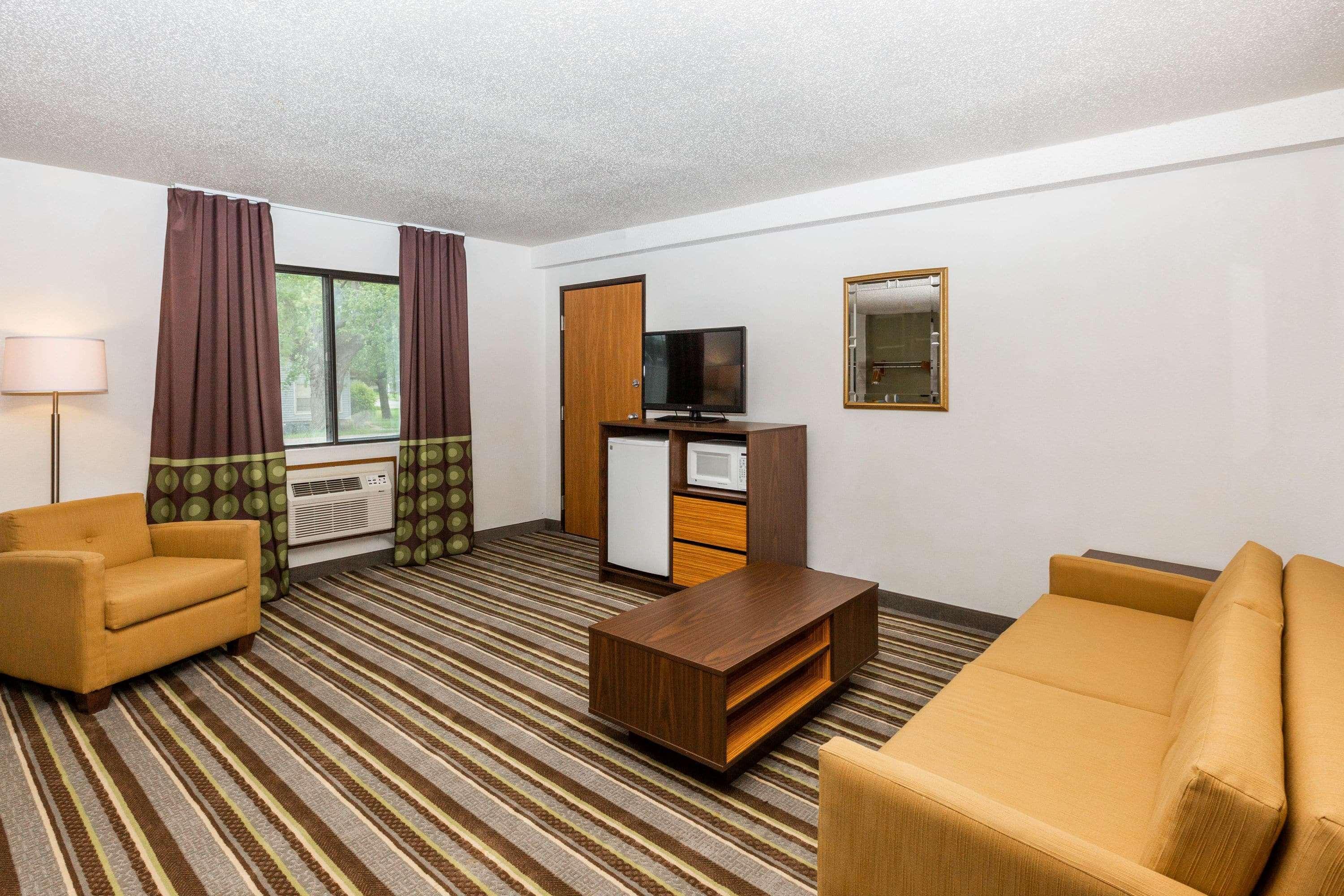 Super 8 By Wyndham Storm Lake Exterior foto