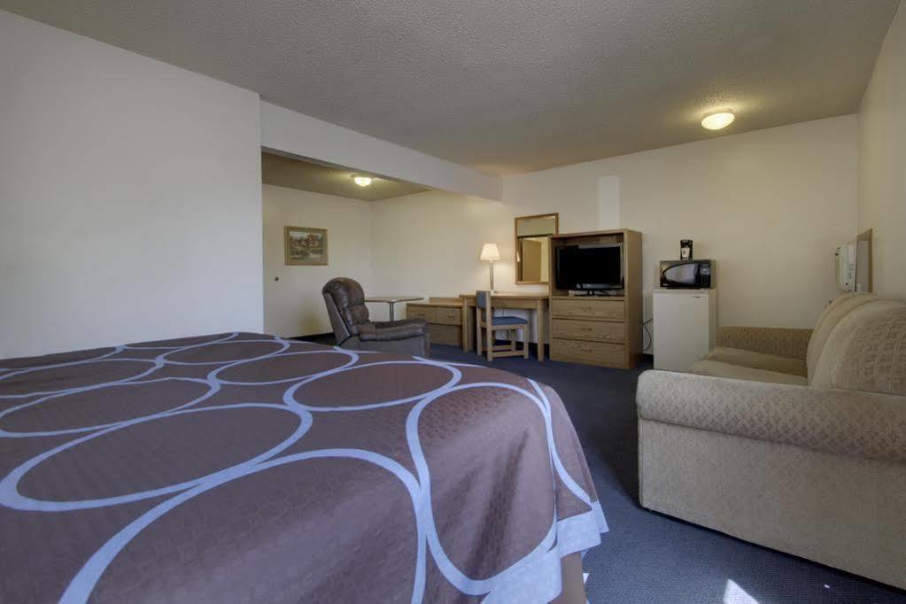 Super 8 By Wyndham Storm Lake Exterior foto